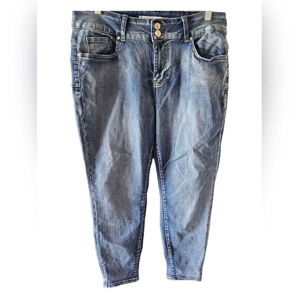 9th & Main Double Button Slim Mid Rise  Straight Jeans Medium Wash Size 16